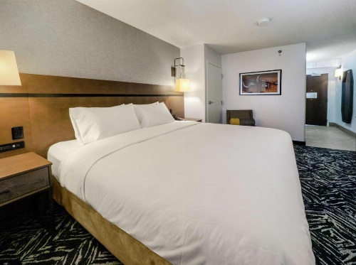 DoubleTree By Hilton Jamestown, NY image 15